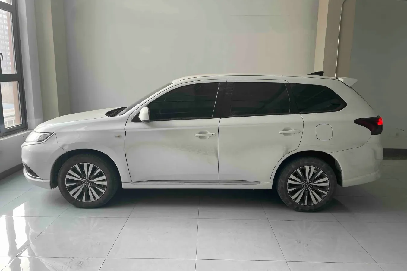2021 Mitsubishi Outlander 2.0L 166HP L4 CVT,autocango,china used car exporter,china ev exporter,chinese used car exporter,chinese used ev exporter