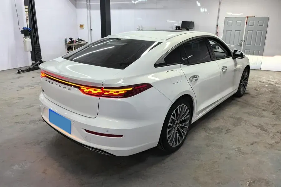 2024 Bestune B70 1.5T 169HP L4 7DCT,autocango,china used car exporter,china ev exporter,chinese used car exporter,chinese used ev exporter