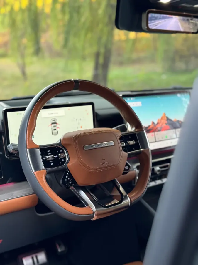 2023 M Hero 917 BEV 1088HP 2AT BEV 142.7KWH,autocango,china used car exporter,china ev exporter,chinese used car exporter,chinese used ev exporter