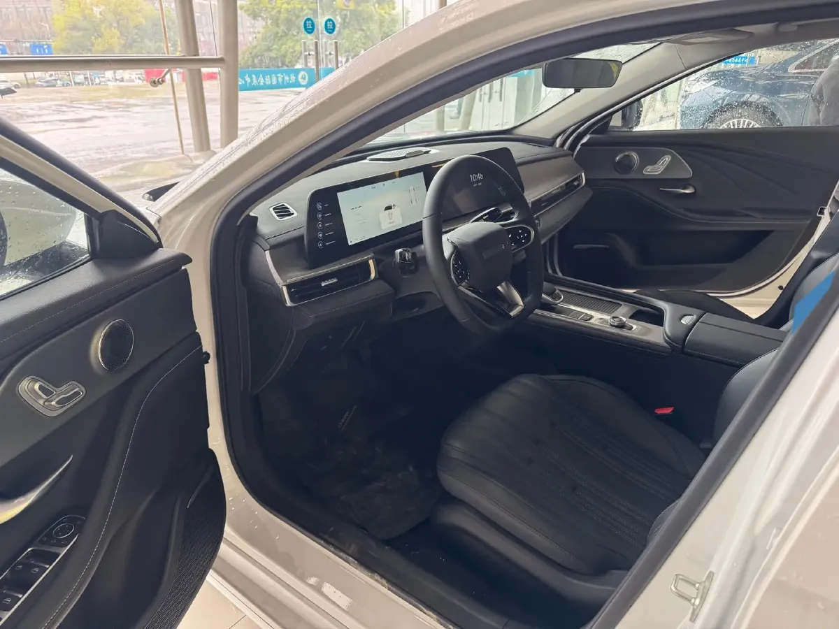 2024 Fulwin FulwinA8 1.5T 156HP L4 1DHT PHEV 18.3KWH,autocango,china used car exporter,china ev exporter,chinese used car exporter,chinese used ev exporter