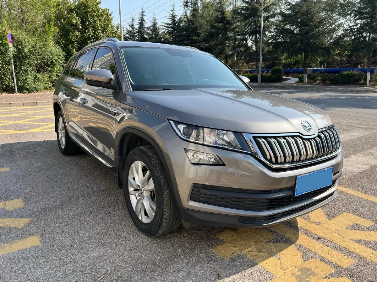 2017 Skoda Kodiak 1.8T 180HP L4 7DCT,autocango,china used car exporter,china ev exporter,chinese used car exporter,chinese used ev exporter