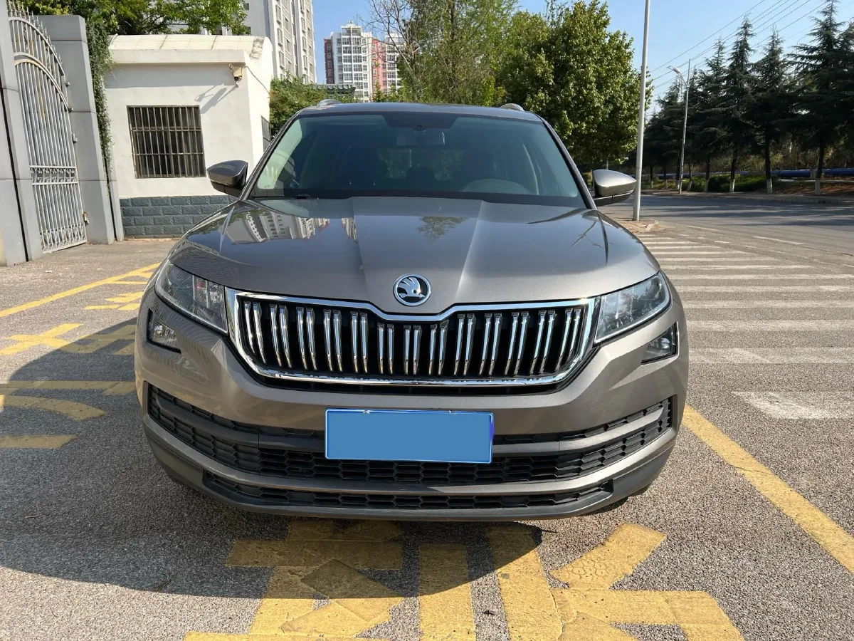 2017 Skoda Kodiak 1.8T 180HP L4 7DCT,autocango,china used car exporter,china ev exporter,chinese used car exporter,chinese used ev exporter