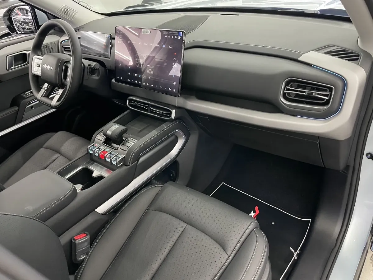 2025 FangChengBao Tai 3 BEV,autocango,china used car exporter,china ev exporter,chinese used car exporter,chinese used ev exporter