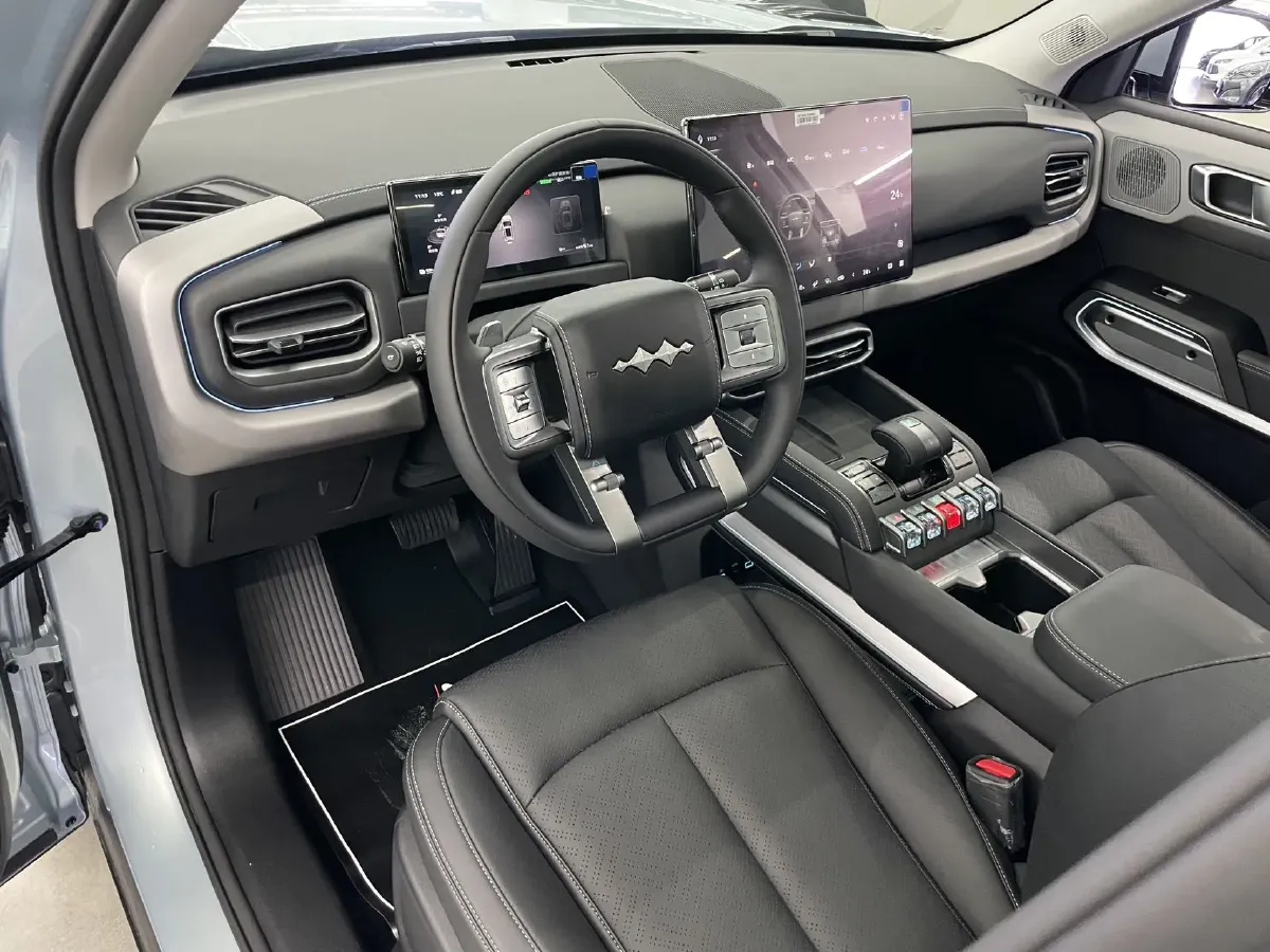 2025 FangChengBao Tai 3 BEV,autocango,china used car exporter,china ev exporter,chinese used car exporter,chinese used ev exporter