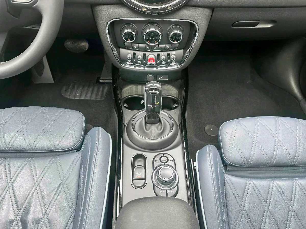 2022 MINI CLUBMAN 1.5T 136HP L3 7DCT,autocango,china used car exporter,china ev exporter,chinese used car exporter,chinese used ev exporter