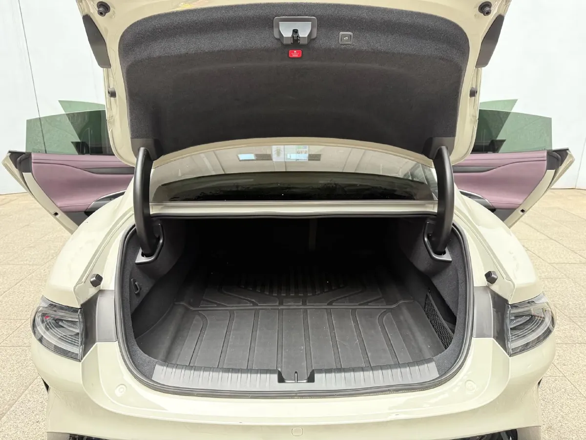 2024 MI SU7 BEV 94.3KWH,autocango,china used car exporter,china ev exporter,chinese used car exporter,chinese used ev exporter