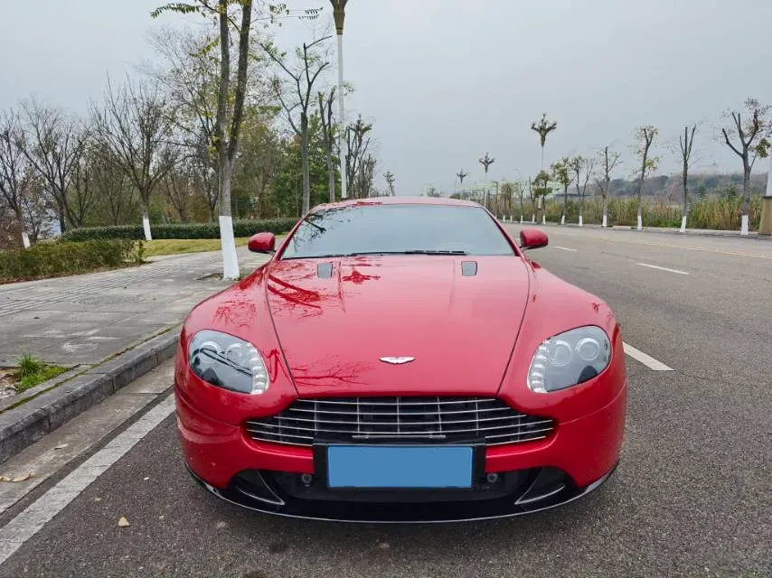 2012 Aston Martin V12 Vantage 6.0L 517HP V12 6MT,autocango,china used car exporter,china ev exporter,chinese used car exporter,chinese used ev exporter