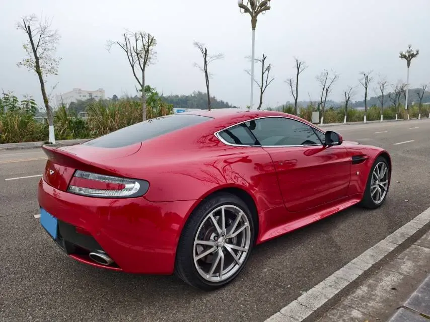 2012 Aston Martin V12 Vantage 6.0L 517HP V12 6MT,autocango,china used car exporter,china ev exporter,chinese used car exporter,chinese used ev exporter