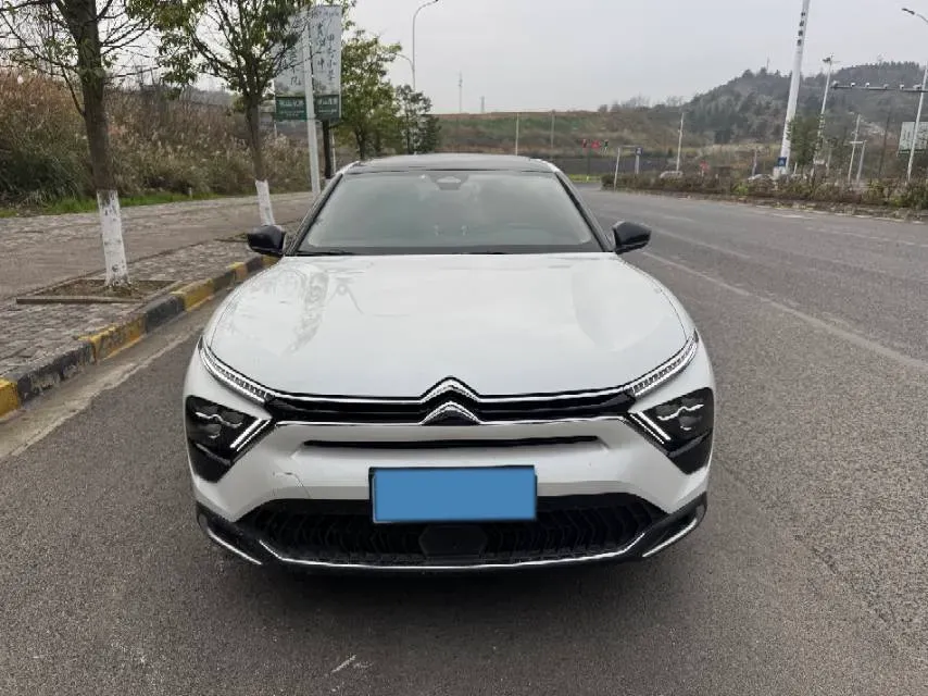 2021 Citroen C5 X 1.6T 175HP L4 8AT,autocango,china used car exporter,china ev exporter,chinese used car exporter,chinese used ev exporter