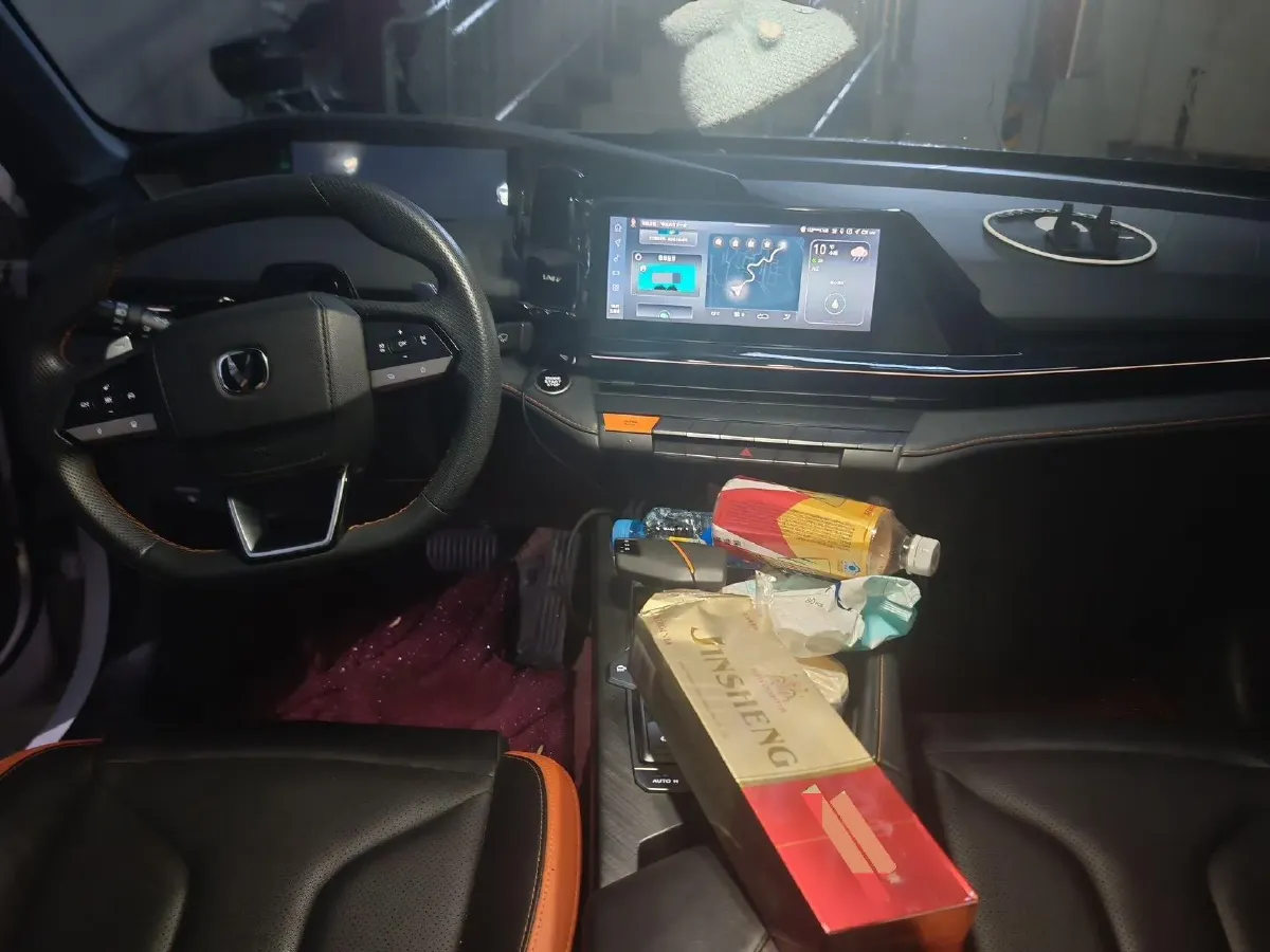 2023 ChangAn UNI-V 1.5T 188HP L4 7DCT,autocango,china used car exporter,china ev exporter,chinese used car exporter,chinese used ev exporter