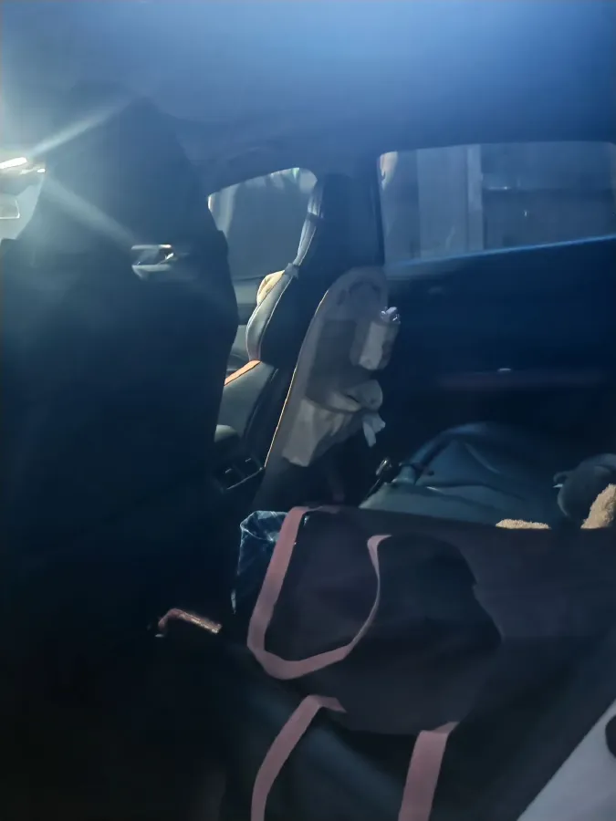 2023 ChangAn UNI-V 1.5T 188HP L4 7DCT,autocango,china used car exporter,china ev exporter,chinese used car exporter,chinese used ev exporter