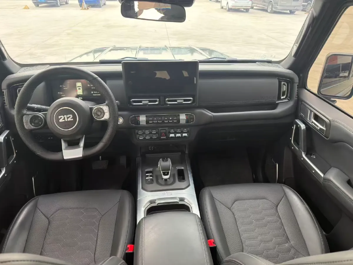 2024 212 212 T01 2.0T 252HP L4 8AT,autocango,china used car exporter,china ev exporter,chinese used car exporter,chinese used ev exporter