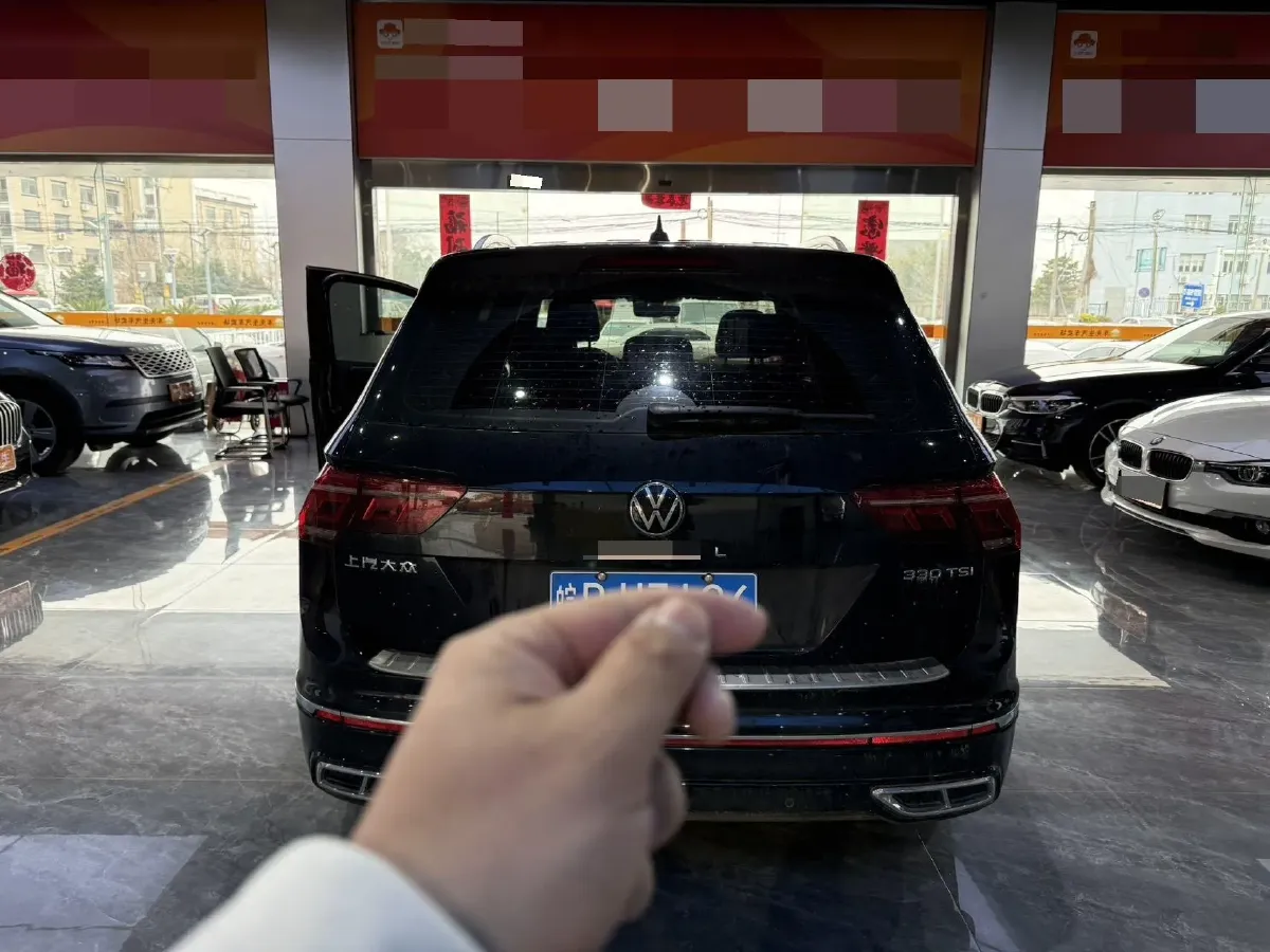 2024 Volkswagen Tiguan L 2.0T 186HP L4 7DCT,autocango,china used car exporter,china ev exporter,chinese used car exporter,chinese used ev exporter