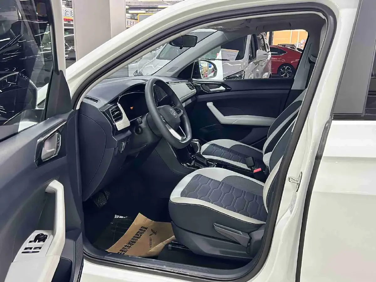 2025 Volkswagen Tharu 1.5L 110HP L4 6AT,autocango,china used car exporter,china ev exporter,chinese used car exporter,chinese used ev exporter