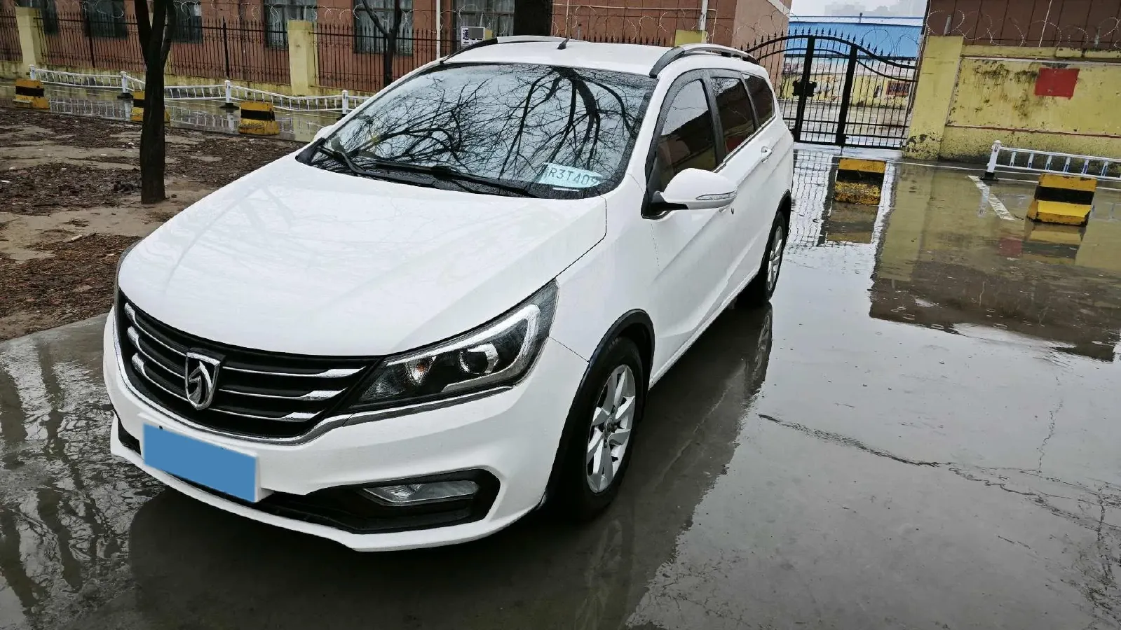 2017 BaoJun 310W 1.5L 112HP L4 6MT,autocango,china used car exporter,china ev exporter,chinese used car exporter,chinese used ev exporter