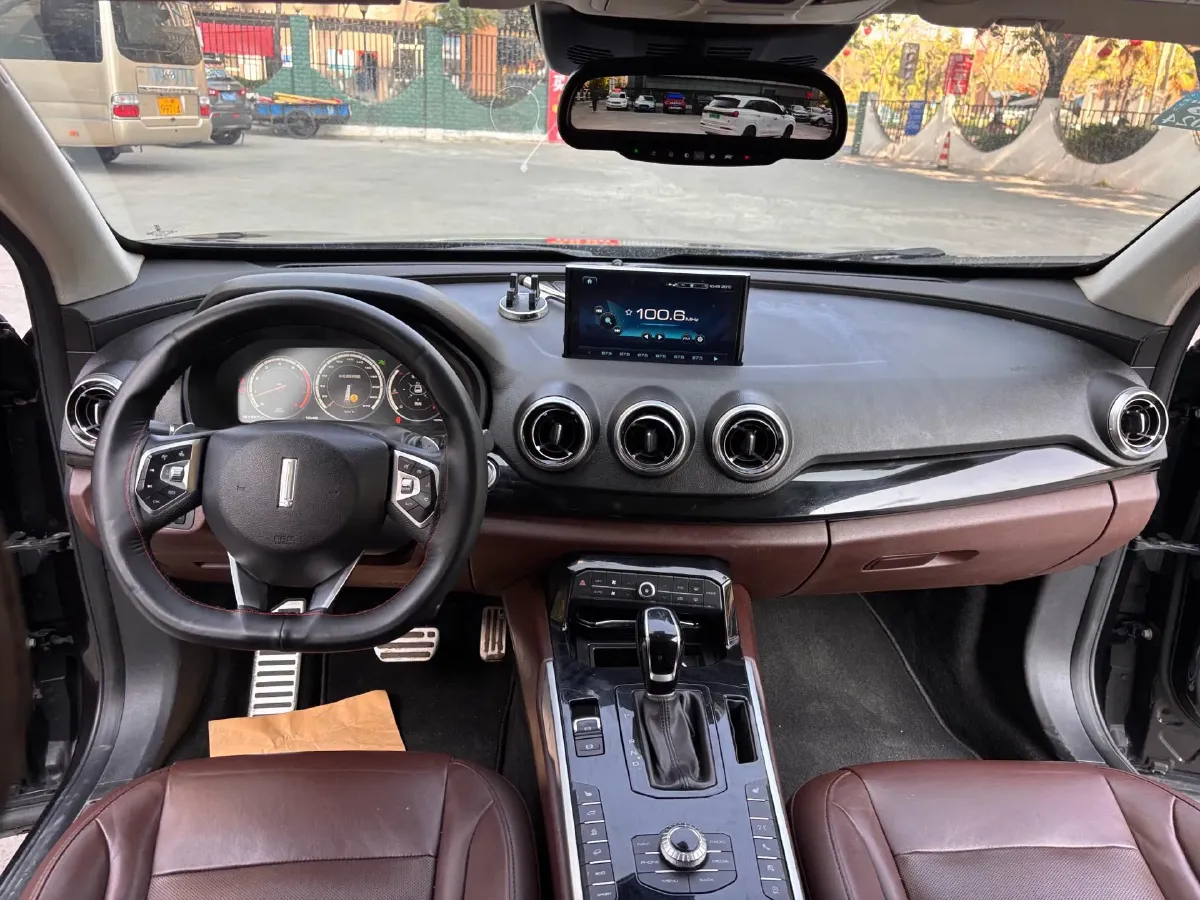 2017 WEY VV7 2.0T 234HP L4 7DCT,autocango,china used car exporter,china ev exporter,chinese used car exporter,chinese used ev exporter