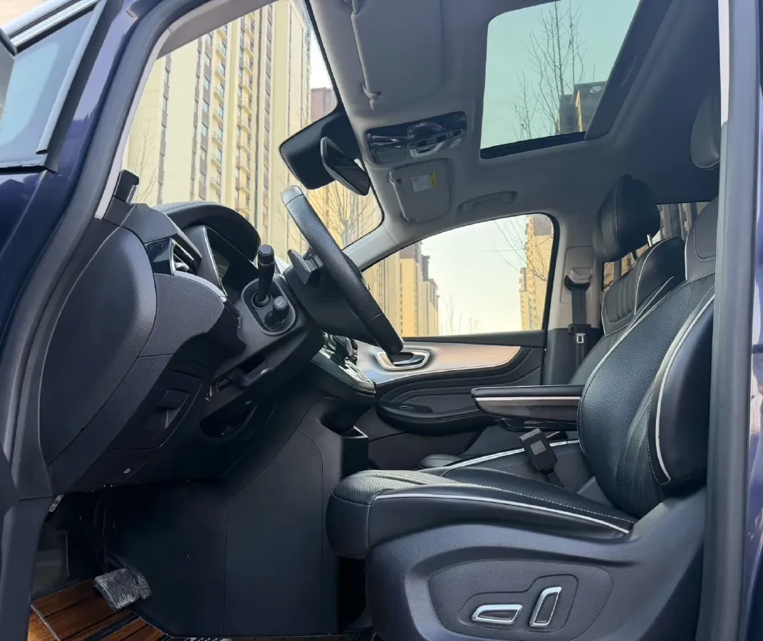 2021 Roewe iMAX8 2.0T 234HP L4 8AT,autocango,china used car exporter,china ev exporter,chinese used car exporter,chinese used ev exporter