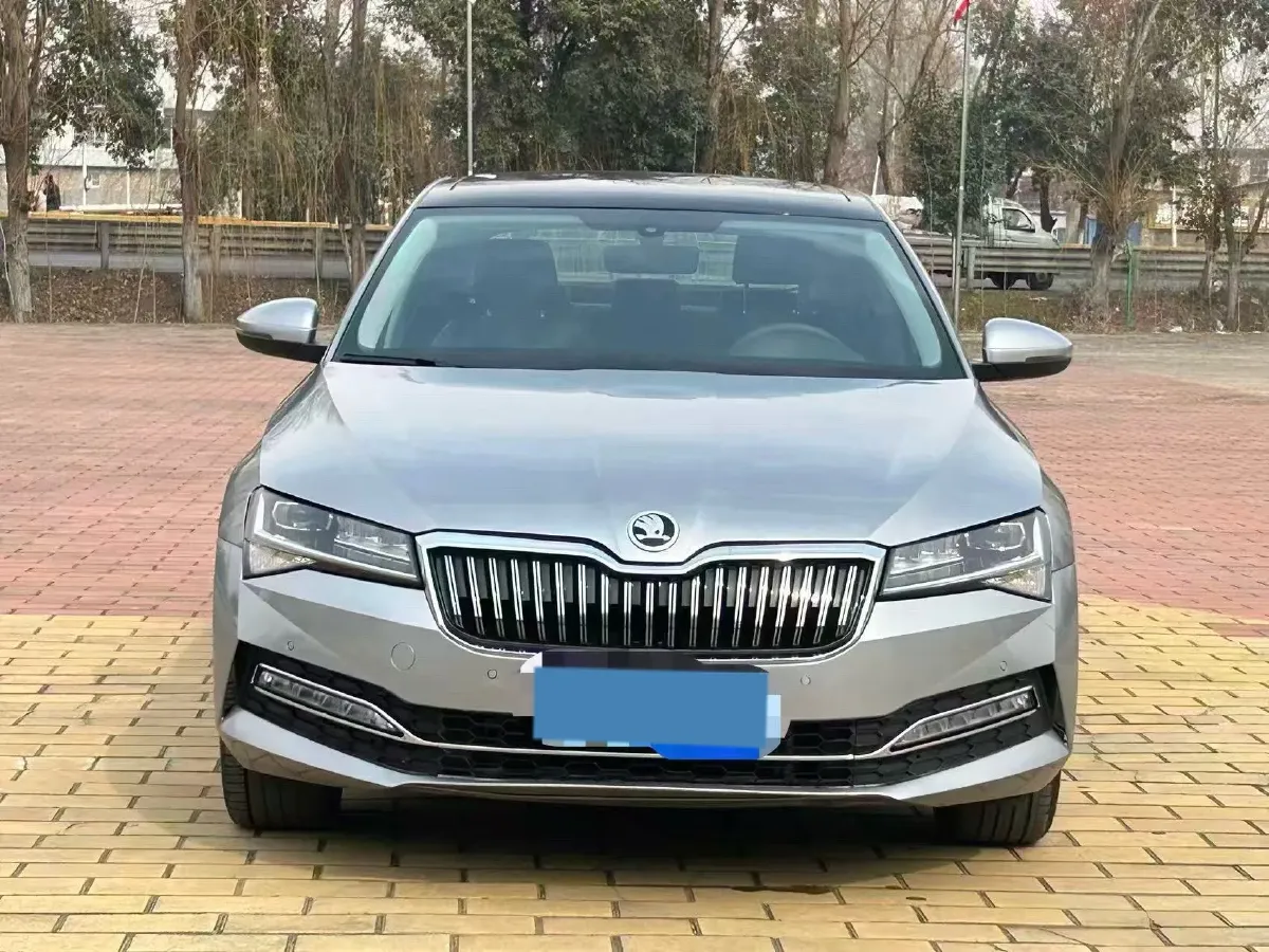 2023 Skoda Superb 1.4T 150HP L4 7DCT,autocango,china used car exporter,china ev exporter,chinese used car exporter,chinese used ev exporter