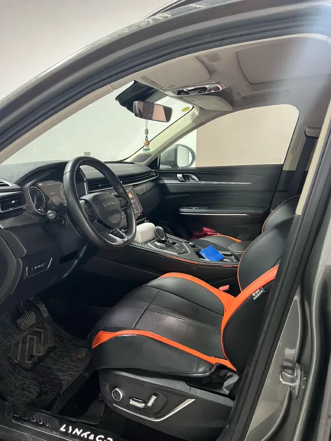 2021 LYNK&CO 01 2.0T 218HP L4 8AT,autocango,china used car exporter,china ev exporter,chinese used car exporter,chinese used ev exporter