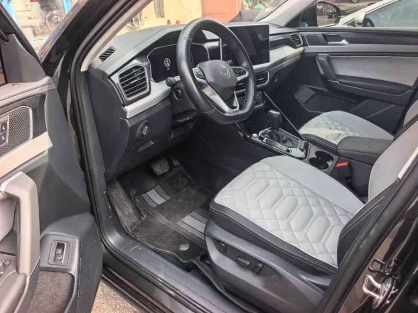 2025 Volkswagen Tayron 2.0T 186HP L4 7DCT,autocango,china used car exporter,china ev exporter,chinese used car exporter,chinese used ev exporter