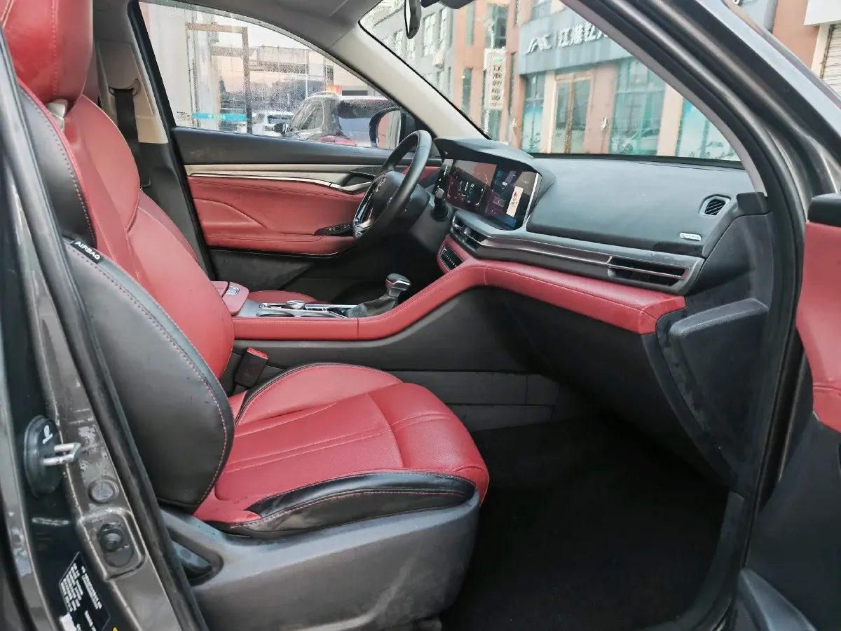 2022 ChangAn CS75 Plus 1.5T 178HP L4 6AT,autocango,china used car exporter,china ev exporter,chinese used car exporter,chinese used ev exporter