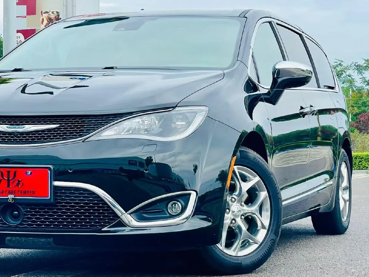 2017 Chrysler Pacifica 3.6L 279HP V6 9AT,autocango,china used car exporter,china ev exporter,chinese used car exporter,chinese used ev exporter