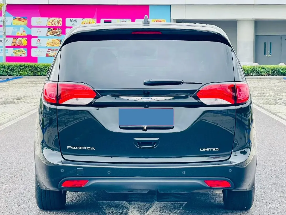 2017 Chrysler Pacifica 3.6L 279HP V6 9AT,autocango,china used car exporter,china ev exporter,chinese used car exporter,chinese used ev exporter