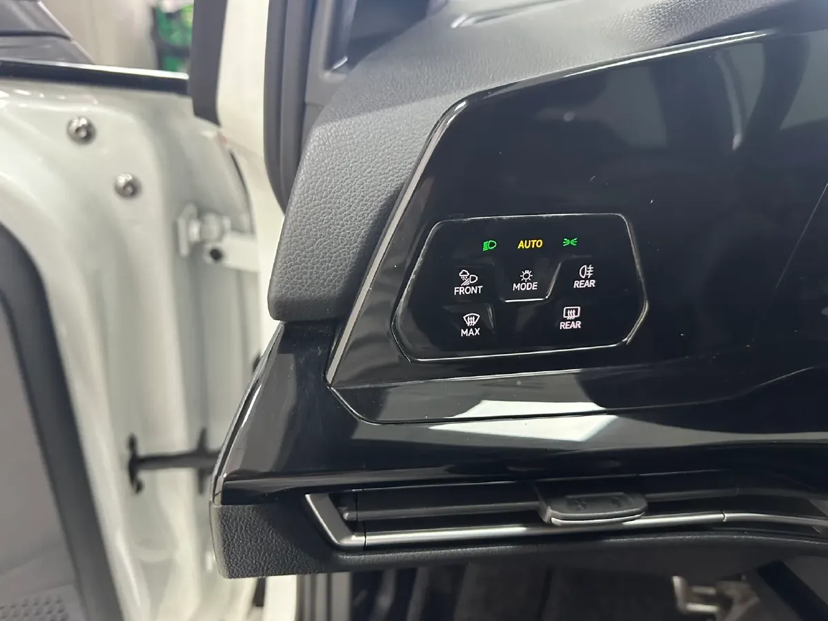 2021 Volkswagen Golf 1.4T 150HP L4 7DCT,autocango,china used car exporter,china ev exporter,chinese used car exporter,chinese used ev exporter