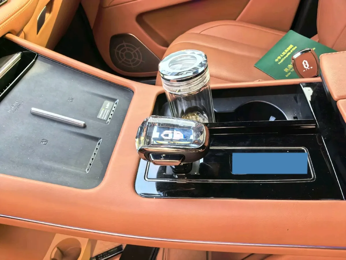 2024 AITO AITO M7 1.5T 152HP L4 REEV 42KWH,autocango,china used car exporter,china ev exporter,chinese used car exporter,chinese used ev exporter