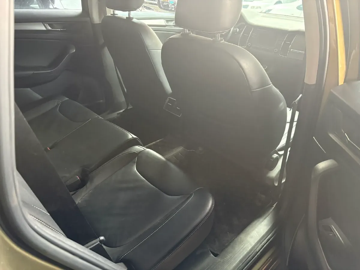 2017 Skoda Kodiak 1.8T 180HP L4 7DCT,autocango,china used car exporter,china ev exporter,chinese used car exporter,chinese used ev exporter