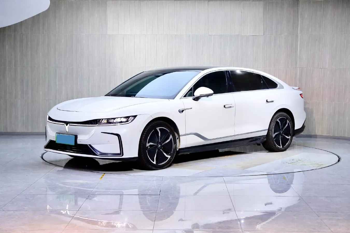 2023 Voyah ZhuiGuang BEV 108.73KWH,autocango,china used car exporter,china ev exporter,chinese used car exporter,chinese used ev exporter