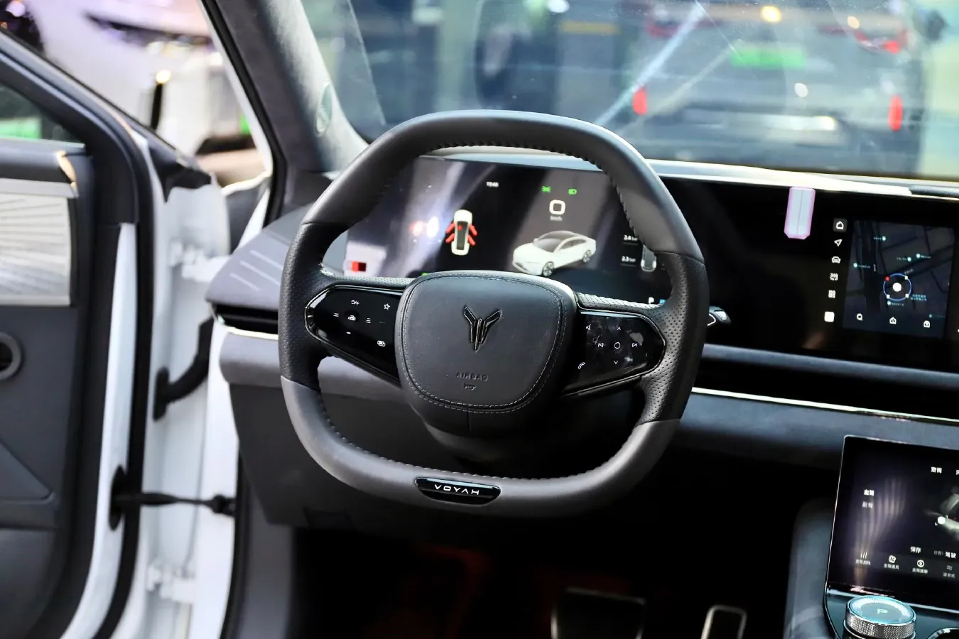 2023 Voyah ZhuiGuang BEV 108.73KWH,autocango,china used car exporter,china ev exporter,chinese used car exporter,chinese used ev exporter