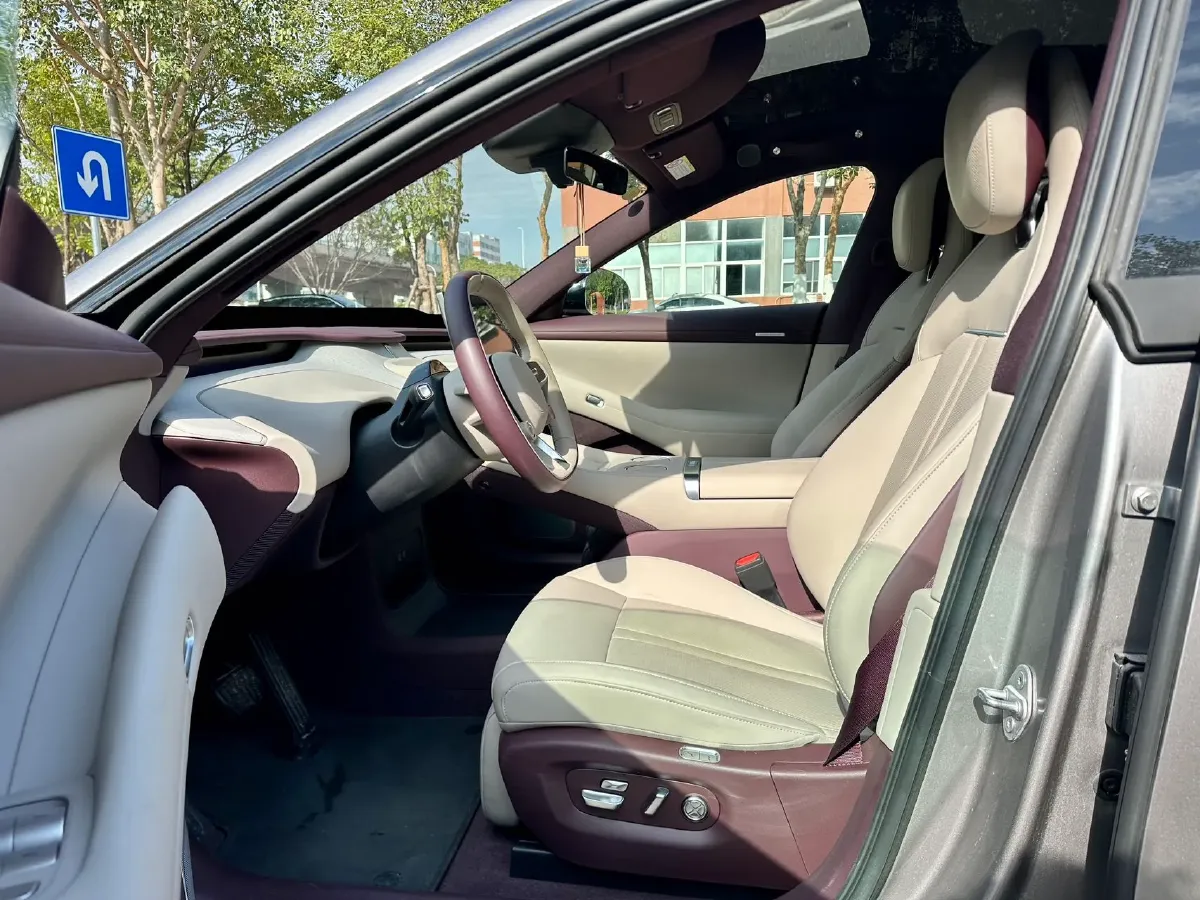 2025 MI YU7 BEV 96.3KWH,autocango,china used car exporter,china ev exporter,chinese used car exporter,chinese used ev exporter