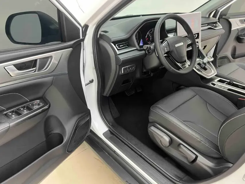 2023 Haval M6 1.5T 150HP L4 7DCT,autocango,china used car exporter,china ev exporter,chinese used car exporter,chinese used ev exporter