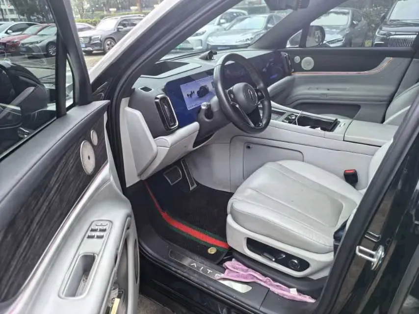 2024 AITO AITO M9 1.5T 152HP L4 REEV 42KWH,autocango,china used car exporter,china ev exporter,chinese used car exporter,chinese used ev exporter