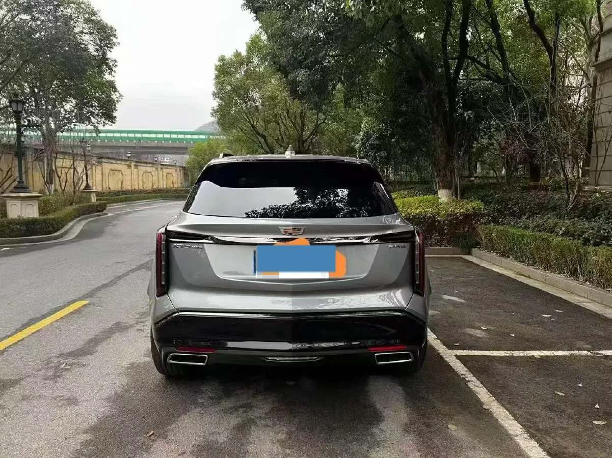 2025 Cadillac XT5 2.0T 237HP L4 9AT,autocango,china used car exporter,china ev exporter,chinese used car exporter,chinese used ev exporter