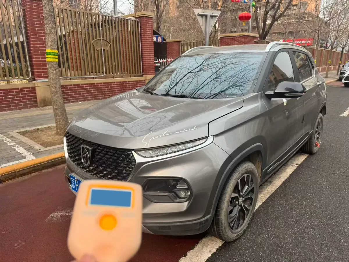 2017 BaoJun 310W 1.5L 105HP L4 6MT,autocango,china used car exporter,china ev exporter,chinese used car exporter,chinese used ev exporter