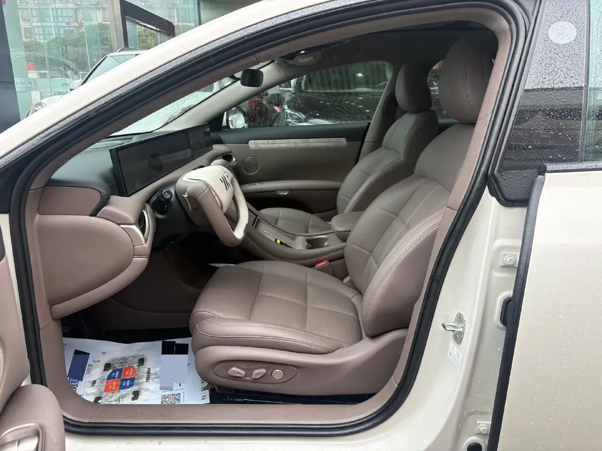 2025 IM L6 BEV,autocango,china used car exporter,china ev exporter,chinese used car exporter,chinese used ev exporter