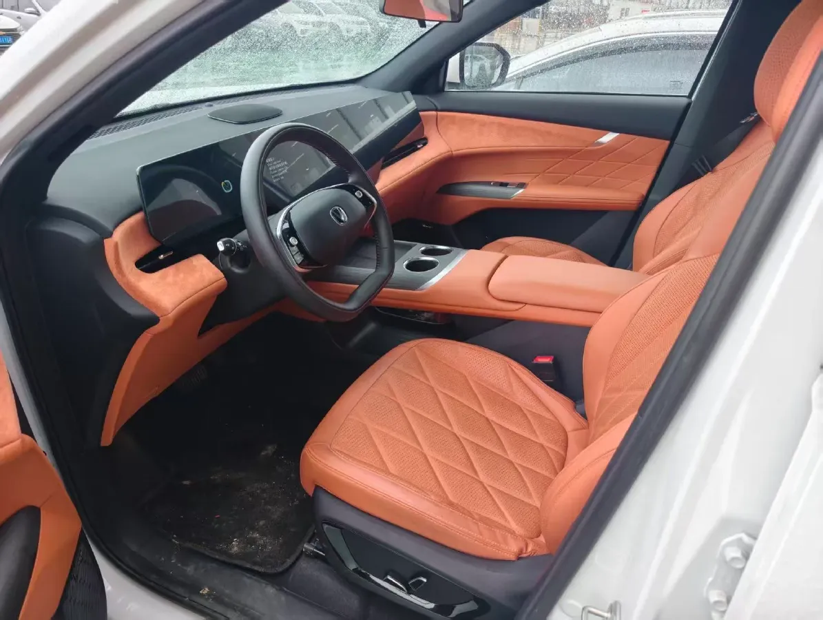 2025 ChangAn CS75 Plus 2.0T 233HP L4 8AT,autocango,china used car exporter,china ev exporter,chinese used car exporter,chinese used ev exporter