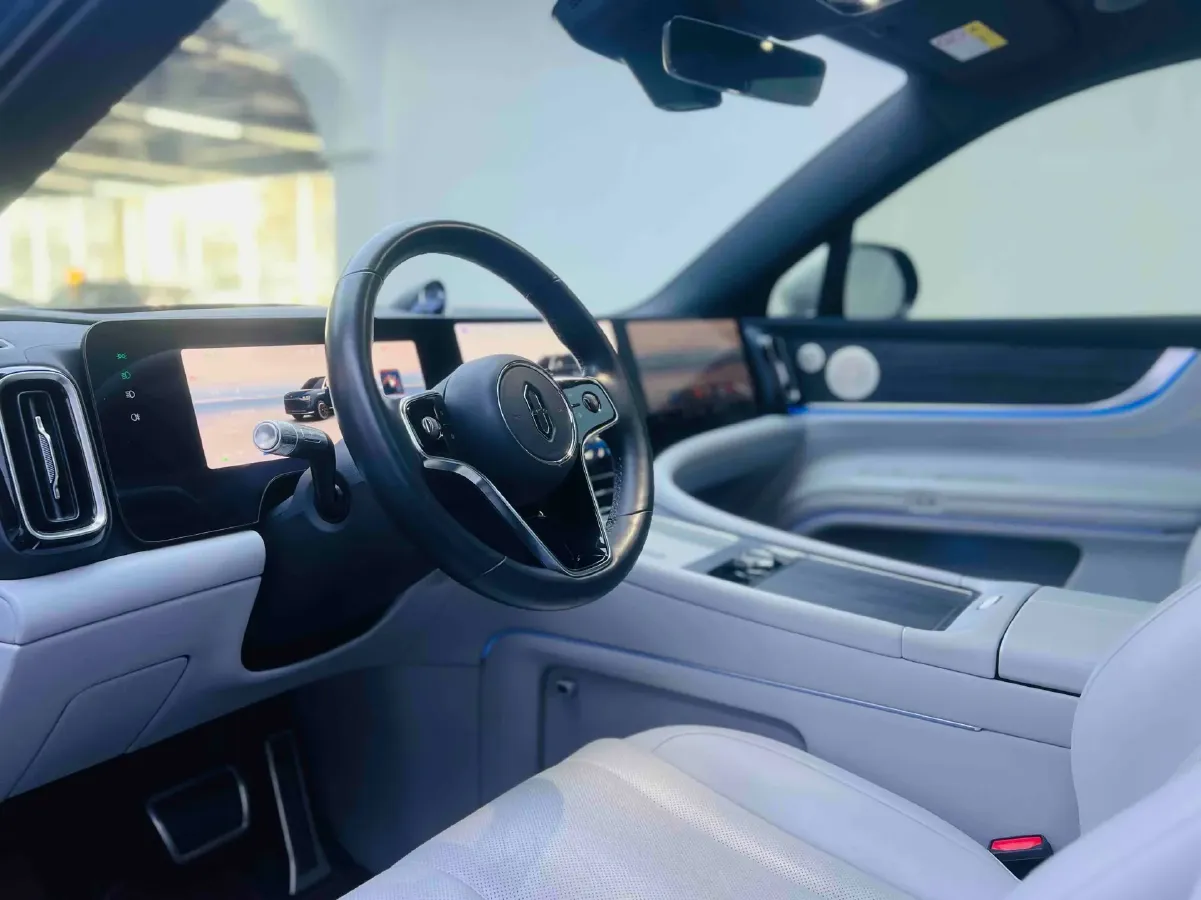 2024 AITO AITO M9 1.5T 152HP L4 REEV 42KWH,autocango,china used car exporter,china ev exporter,chinese used car exporter,chinese used ev exporter