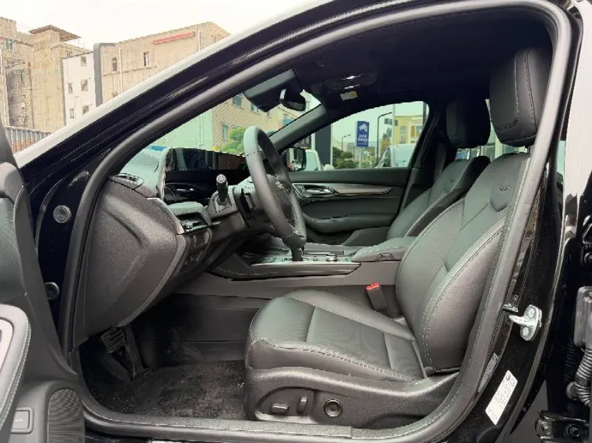 2025 Cadillac CT5 2.0T 237HP L4 10AT,autocango,china used car exporter,china ev exporter,chinese used car exporter,chinese used ev exporter