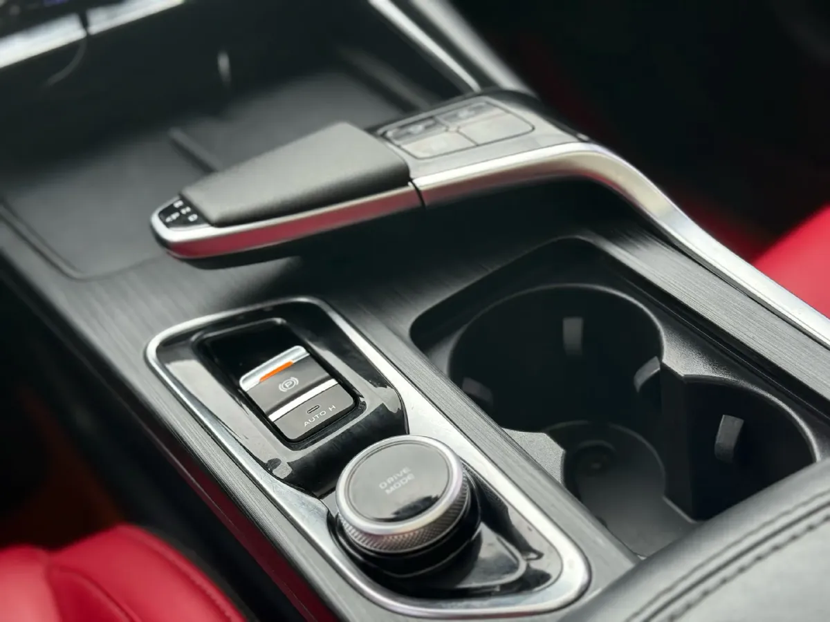 2020 ChangAn UNI-T 1.5T 180HP L4 7DCT,autocango,china used car exporter,china ev exporter,chinese used car exporter,chinese used ev exporter