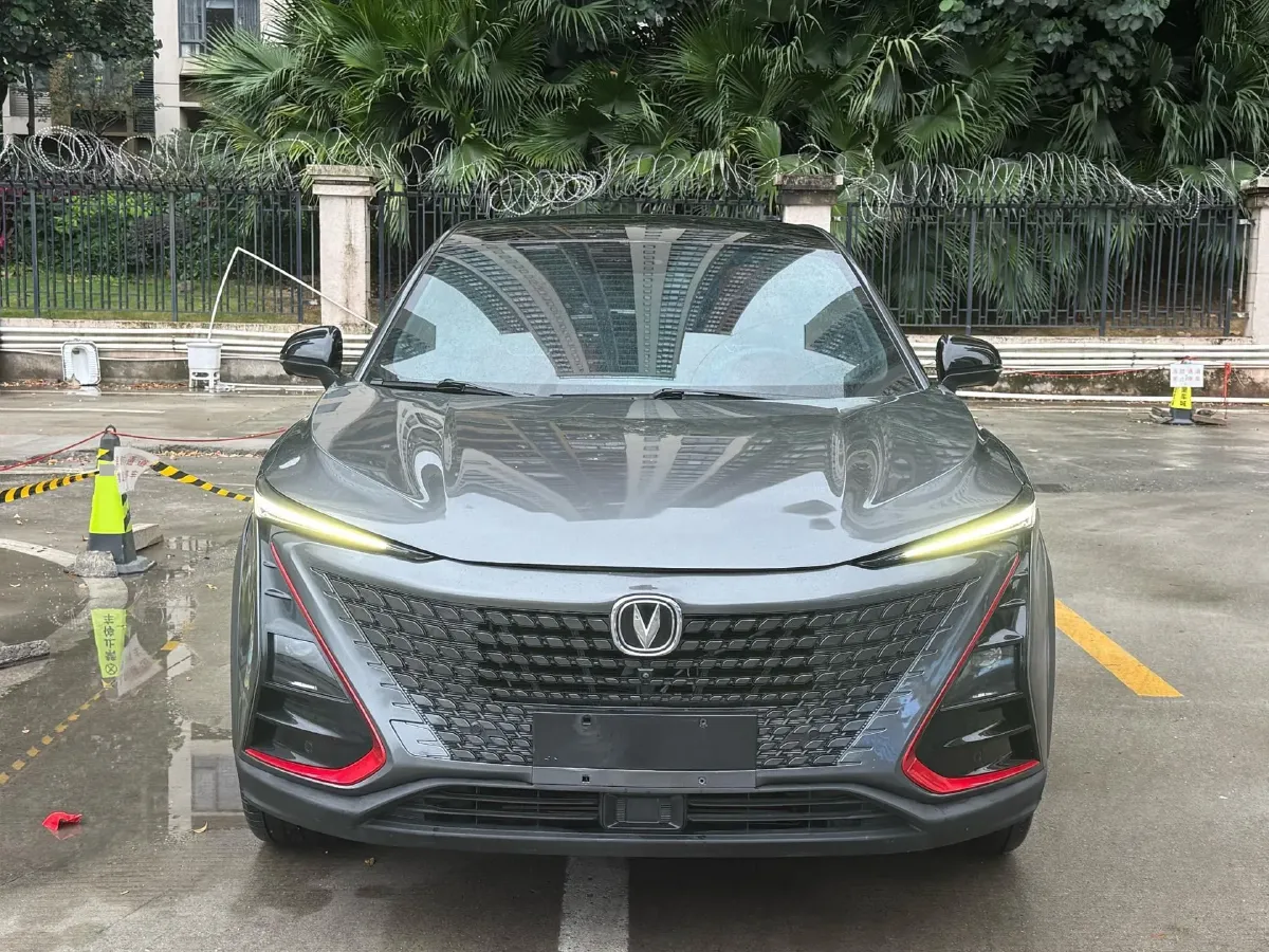 2020 ChangAn UNI-T 1.5T 180HP L4 7DCT,autocango,china used car exporter,china ev exporter,chinese used car exporter,chinese used ev exporter