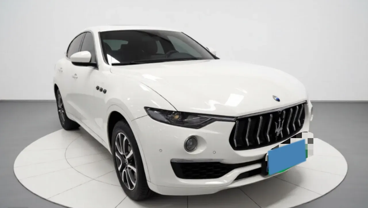 2022 Maserati Levante 2.0T 330HP L4 8AT,autocango,china used car exporter,china ev exporter,chinese used car exporter,chinese used ev exporter