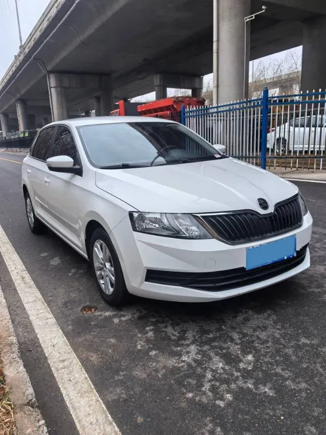 2019 Skoda Rapid Spaceback 1.5L 110HP L4 6AT,autocango,china used car exporter,china ev exporter,chinese used car exporter,chinese used ev exporter