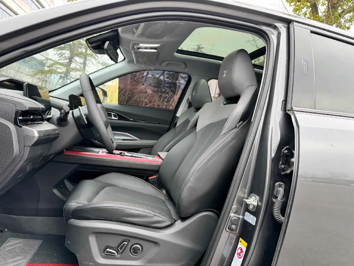 2022 ChangAn CS75 Plus 1.5T 188HP L4 8AT,autocango,china used car exporter,china ev exporter,chinese used car exporter,chinese used ev exporter