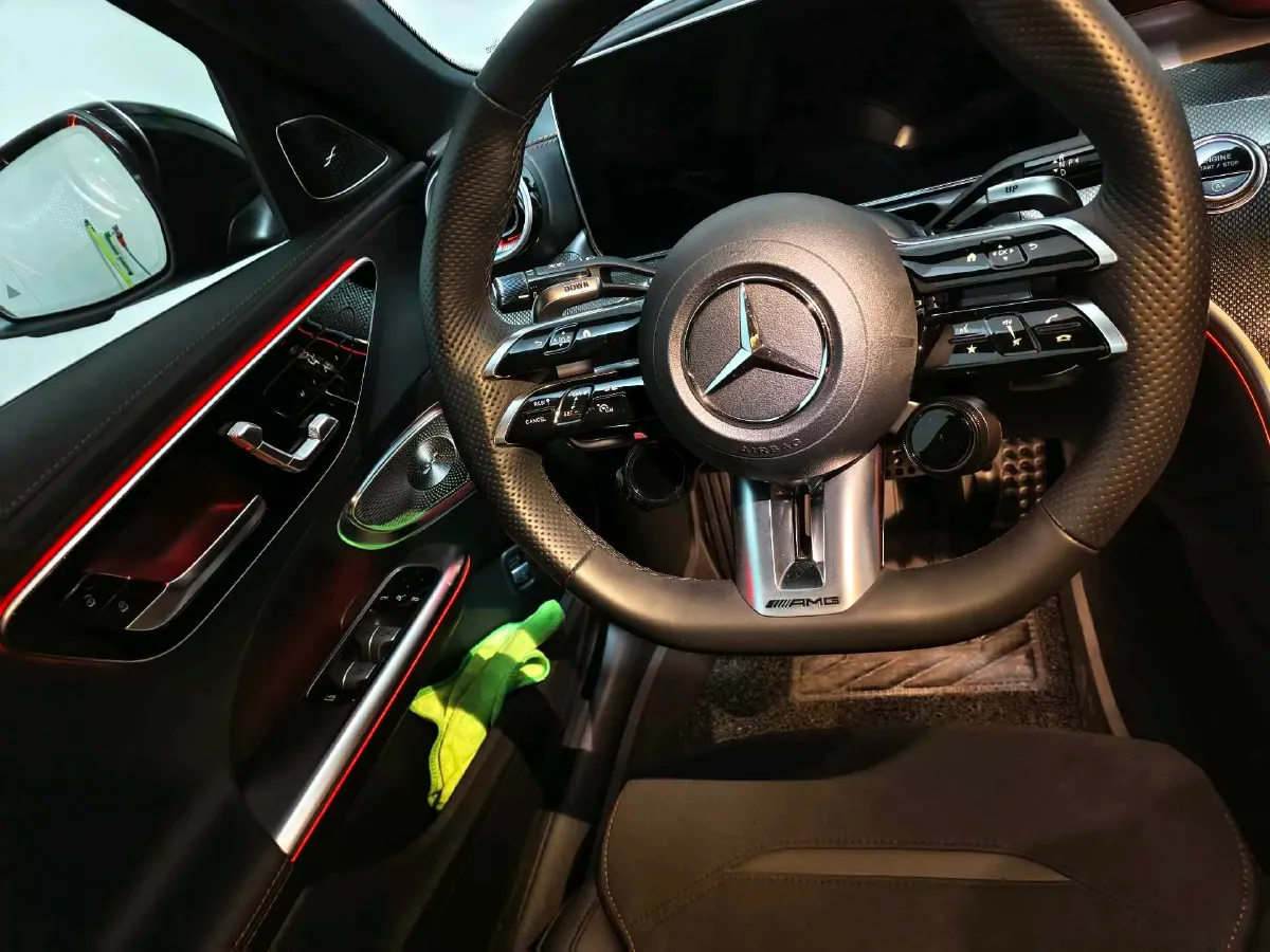 2024 Mercedes-Benz C AMG 2.0T 408HP L4 9AT,autocango,china used car exporter,china ev exporter,chinese used car exporter,chinese used ev exporter