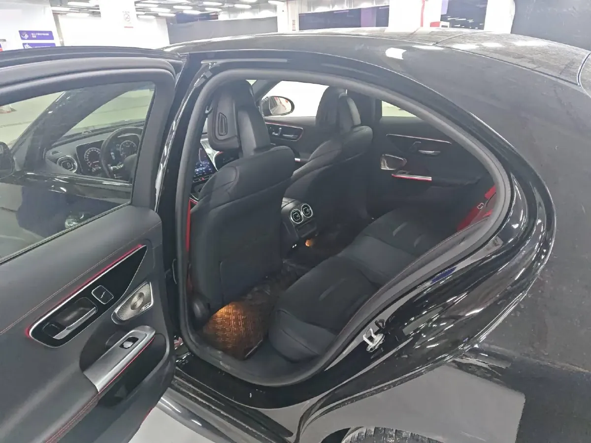 2024 Mercedes-Benz C AMG 2.0T 408HP L4 9AT,autocango,china used car exporter,china ev exporter,chinese used car exporter,chinese used ev exporter