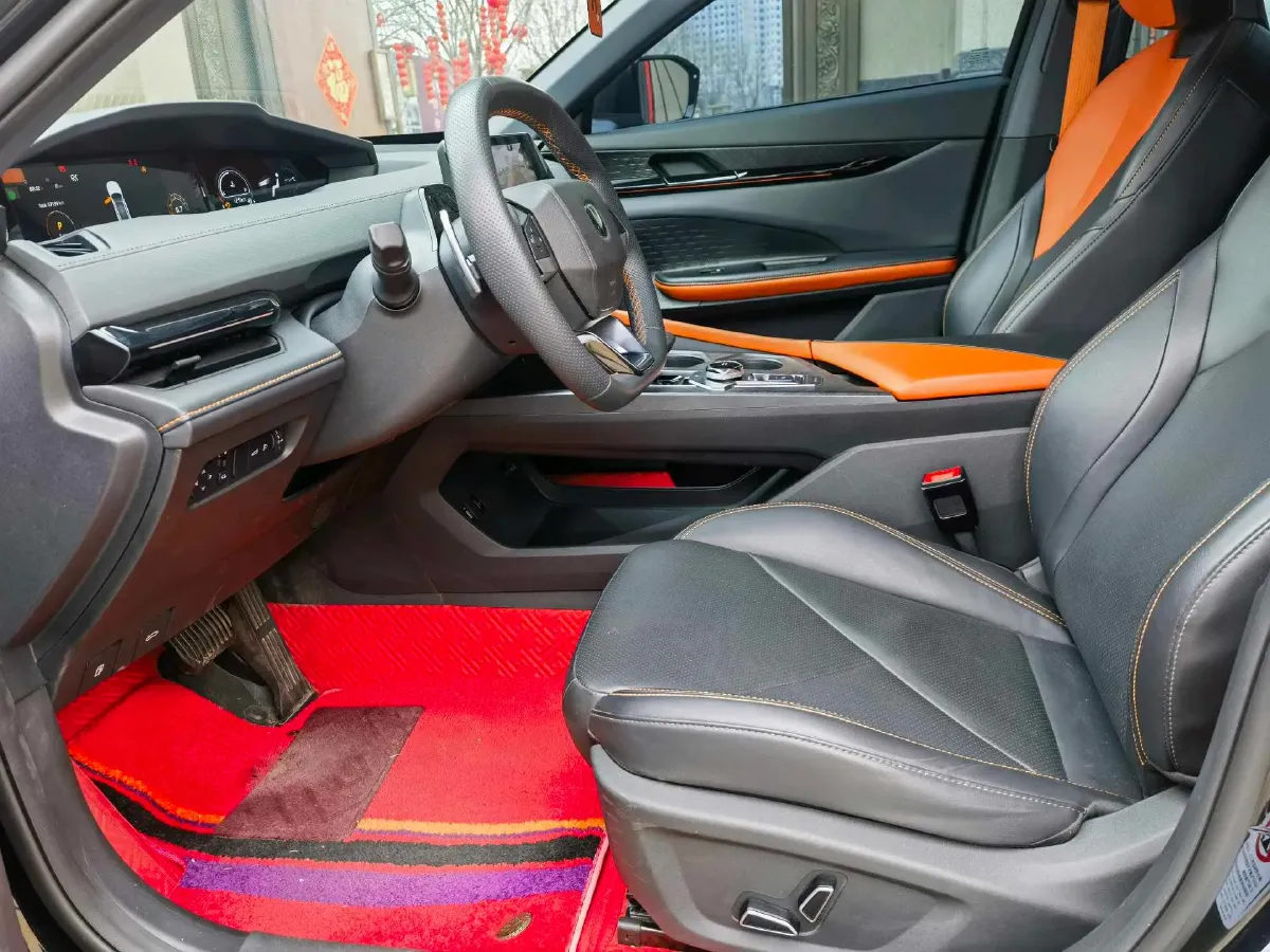 2022 ChangAn UNI-V 1.5T 188HP L4 7DCT,autocango,china used car exporter,china ev exporter,chinese used car exporter,chinese used ev exporter