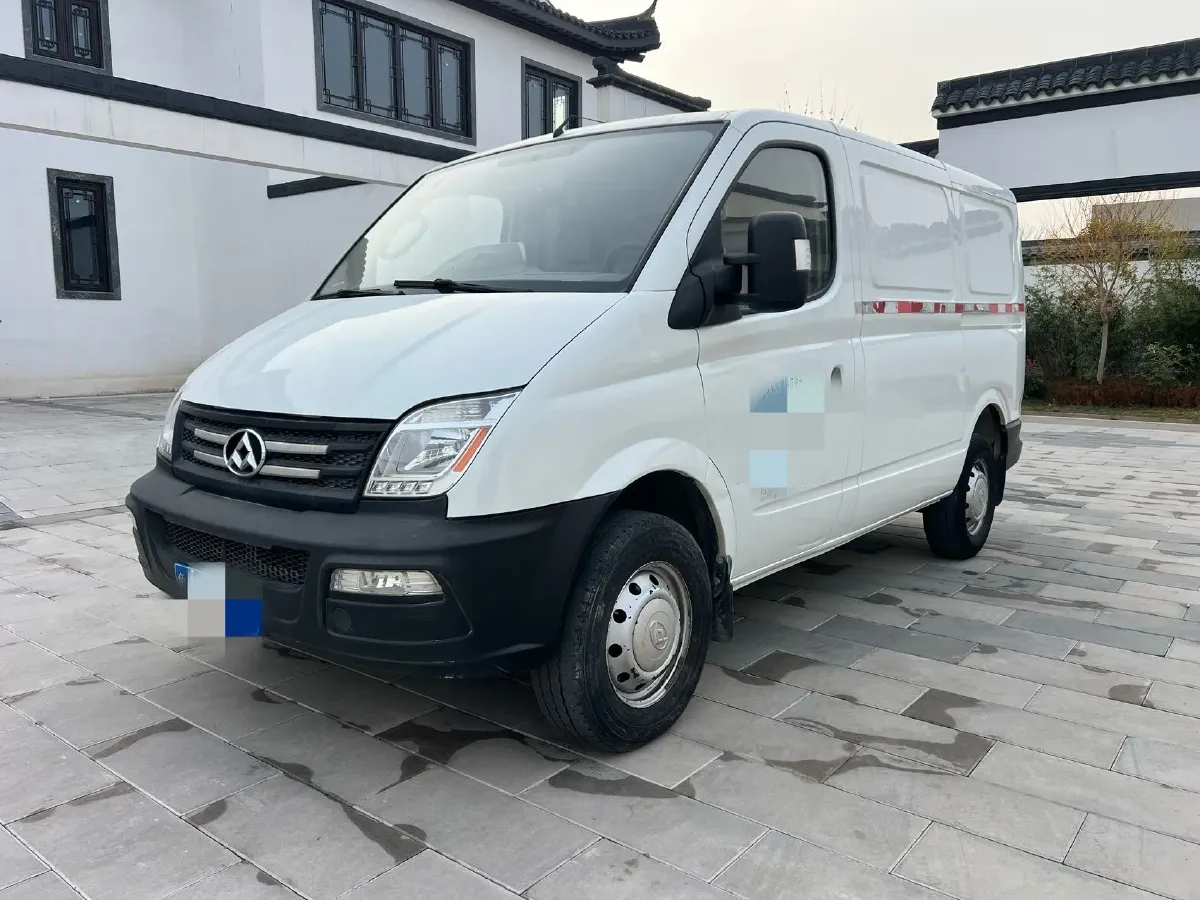 2013 MAXUS XinTu V80 2.5T 136HP L4 5MT,autocango,china used car exporter,china ev exporter,chinese used car exporter,chinese used ev exporter